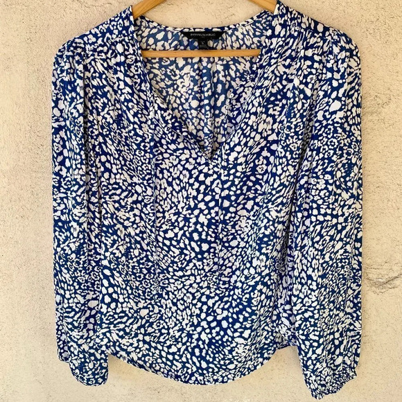 Banana Republic Tops - Banana Republic Blue White Satin Notch Neck Blouse Top Size Petite Small